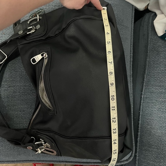 Steve Madden Big Black Purse , roomy good condition some wear - Picture 12 of 15